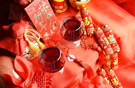 新年快乐红酒2杯高清图片下载-正版图片500792682-摄图网