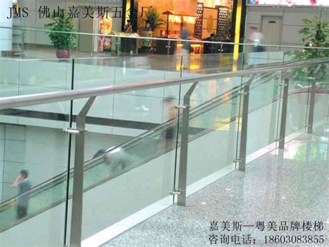上海服装店室内楼梯设计效果图_装信通网效果图