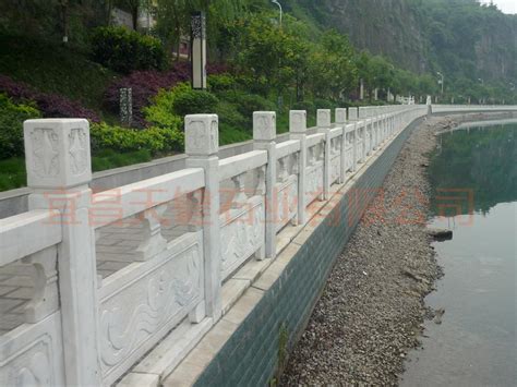 河堤河道护栏 氟碳漆镀锌钢管护栏 种类丰富 厂家直销 桥梁栏杆-阿里巴巴