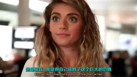 没穿衣服美女图片