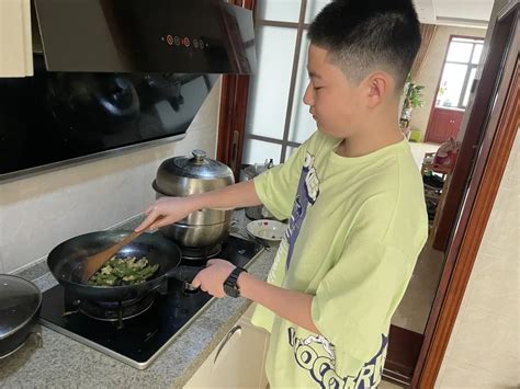 烹饪美好 感恩常在 | 我校利用假期开展“我为父母做顿饭”主题劳动实践活动-欢迎访问河北衡水桃城中学网站