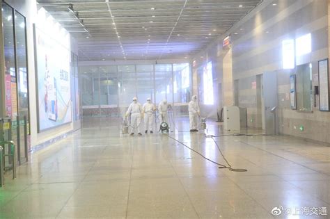 一级响应后的上海：社区加强排查做好消毒，铁路和机场内所有湖北来上海的旅客全部量体温