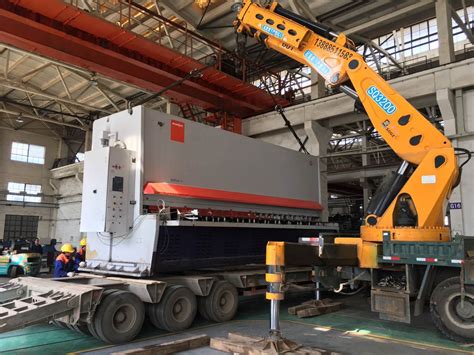 云南大型机械装卸公司谈港口装卸的安全性的重要意义_云南富华机械设备安装有限公司