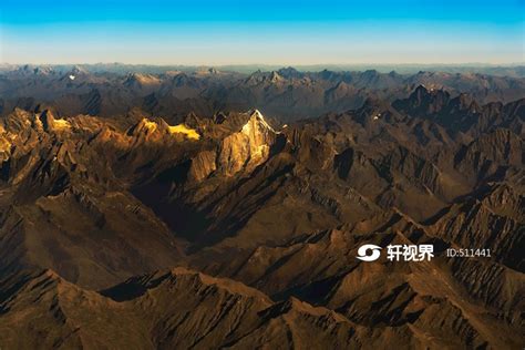 四姑娘山，位于四川省阿坝藏族羌族自治州小金县与汶川县交界处……__财经头条