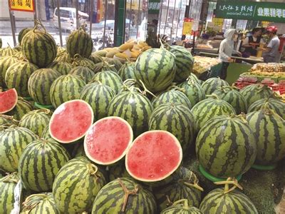 西瓜成水果销量“冠军” 有门店日销上千斤-新闻中心-温州网