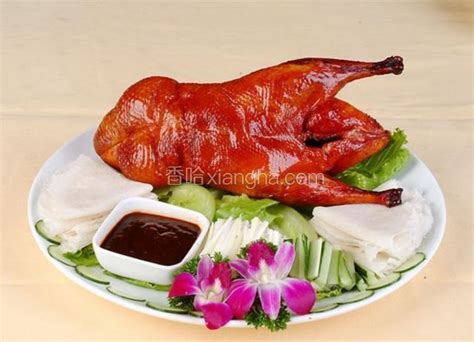 北京烤鸭_北京烤鸭的做法 - 北京小吃特产 - 香哈网