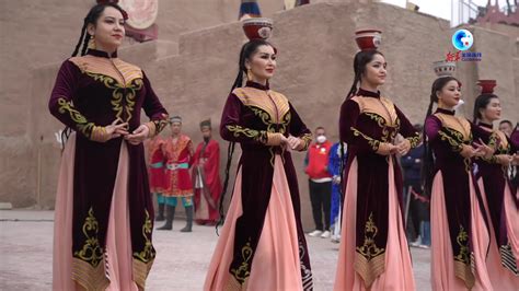 新疆喀什古城：打造精细化服务，提升游客满意度_凤凰网视频_凤凰网