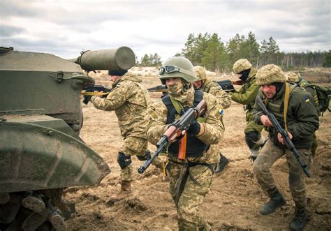冲突至今 俄乌双方兵力武器各自消耗了多少？乌克兰武器越打越多？-bilibili(B站)无水印视频解析——YIUIOS易柚斯