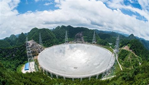 中国“观天巨眼” FAST 开启！世界最大射电望远镜，接收137亿光年外电磁信号 | 雷峰网