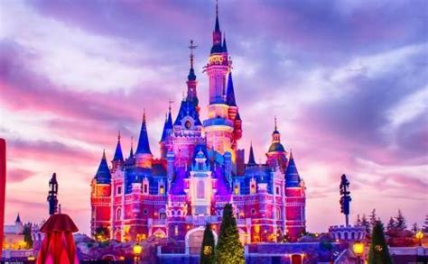 上海迪士尼城堡夜光幻影秀万圣节特别呈现|摄影|环境/建筑摄影|tcylee_原创作品-站酷ZCOOL