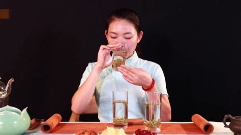 如何用茶具泡茶视频 紫砂壶 最佳泡茶用具