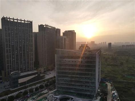 晨读温江 | 温江获“中国城市更新生态宜居公园城市”称号