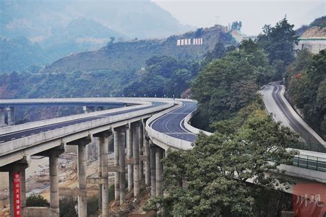 6条高速同日通车，四川省高速公路通车里程突破9000公里！