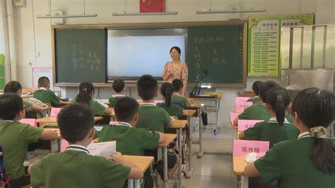 青岛中小学全面开启“5+2”课后服务 记者跟访校内托管全过程 - 青岛新闻网