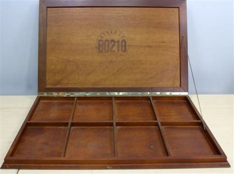 Wooden storage case signed "BEVERLY HILLS 90210" - Wood - Catawiki