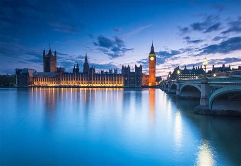 伦敦城市夜景航拍高清图片下载-正版图片501635307-摄图网