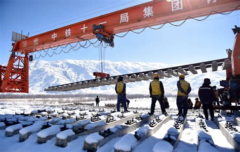 Lhasa-Nyingchi railway in SW China