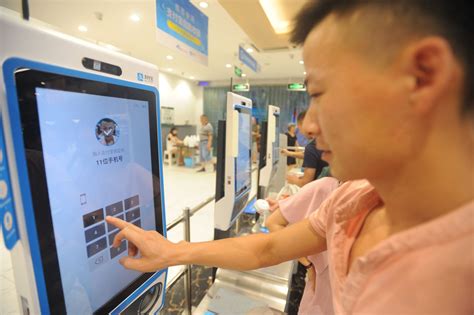 武汉超市开启刷脸买单模式，消费者称花钱没感觉_大武汉