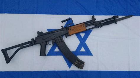 枪械库：无托巷战王！以色列国防军之魂“TAR-21突击步枪”！|突击步枪|塔沃尔|巷战_新浪新闻