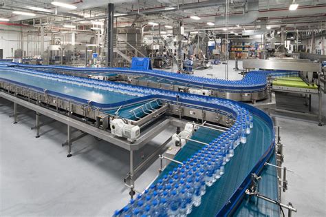 揭秘百事可乐工厂：像看了一场“机器人总动员”！_生产线