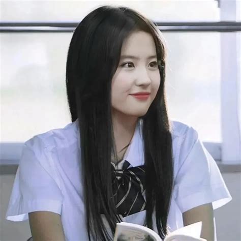 甜美女生头像刘亦菲动漫