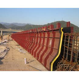 悬臂翻升弧形钢模板在丰满大坝拦污栅混凝土施工中的应用--中国期刊网