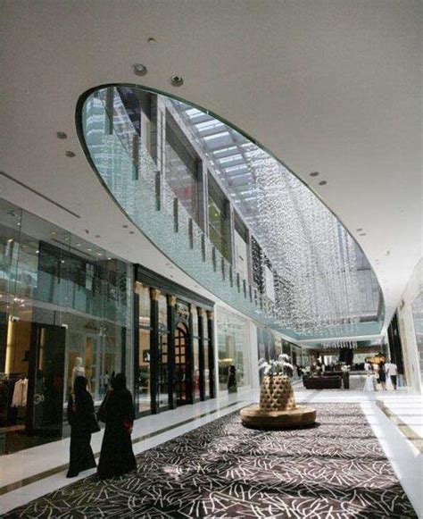 如何让人爱往高处逛？新加坡地标 Funan mall 的5个新尝试-洞见-RET睿意德