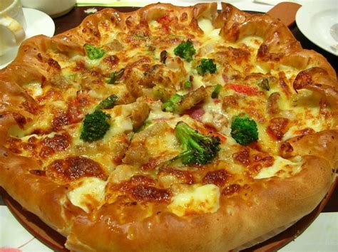 必胜客的芝香满溢披萨和超级至尊披萨哪个好吃啊-必胜客中最好吃的披萨是哪种