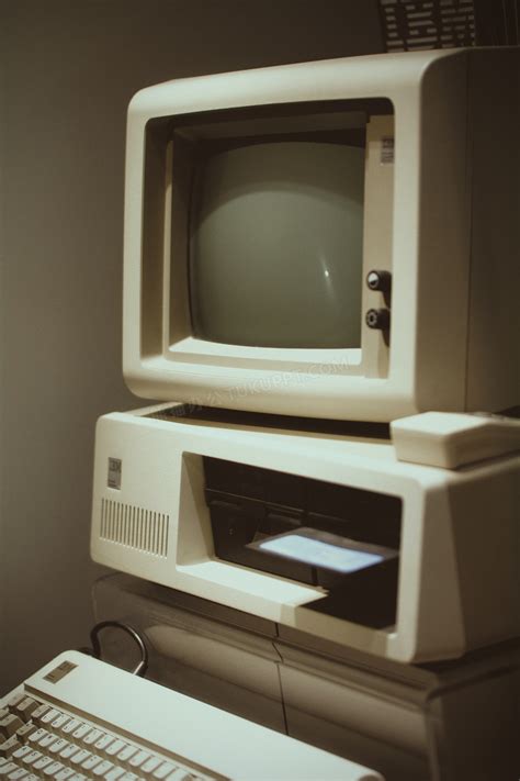 【保姆教程】古董电脑第二春！可能是目前最简单的旧电脑安装黑群晖系统_小闻网