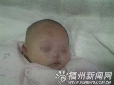 清晨福州街头塑料袋传出女婴啼哭 只有两个月大 - 社会 - 东南网