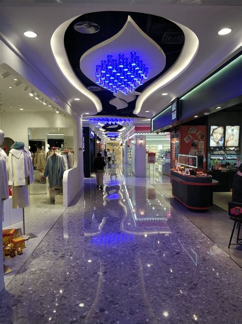 西安赛格国际购物中心内部美景图-派沃设计