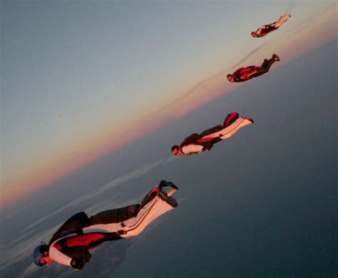 真正的鸟人--翼服飞行爱好者从3962米高空跳下(组图)_张锡磊_新浪博客
