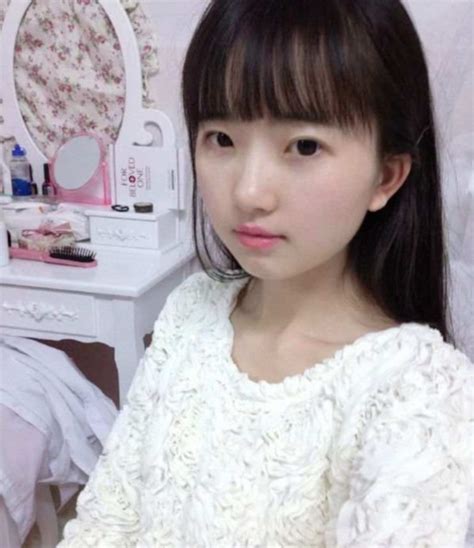 15岁女孩照片图片