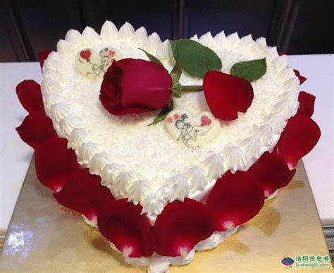 创意玫瑰花蛋糕图片,玫瑰慕斯蛋糕,玫瑰蛋糕图片_大山谷图库