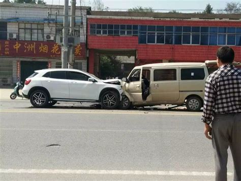 韩城327国道发生交通事故，造成2死2伤的惨剧！