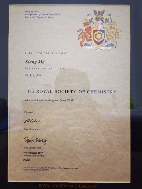 我校教授入选英国皇家化学会会士