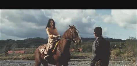 原滋原味原声看：日本电影《追捕》真由美率领马群解救杜丘，真由美、真美！