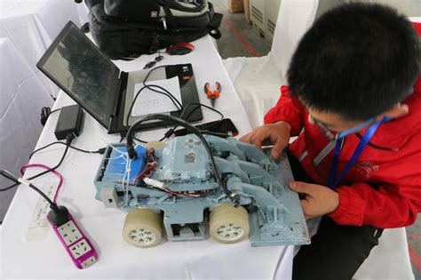 吕梁学院在第二届中国高校智能机器人创意大赛斩获佳绩-吕梁学院学生处