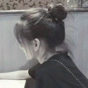甜美女生头像丸子头