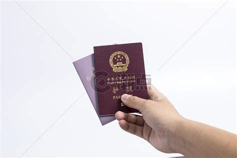 手拿护照和港澳台通行证摄影图6000*4000图片素材免费下载-编号613552-潮点视频