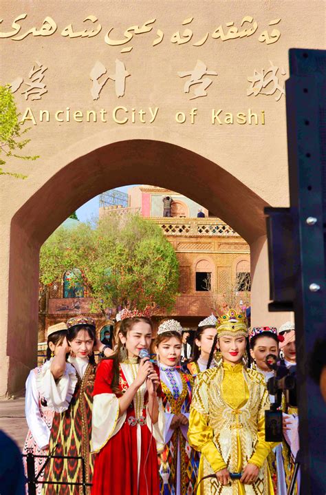 5A景区喀什古城开城仪式新疆传统文化舞蹈表演展示视频mp4格式视频下载_正版视频编号692958-摄图网