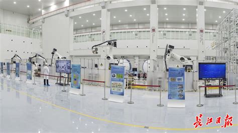 汉产卫星火箭助力“太空铺网”，武汉快步迈向“中国航天第三极” - 封面新闻