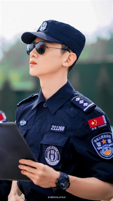 白敬亭刑克垒壁纸图片