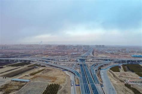 内蒙古呼和浩特：三环路建设稳步推进-人民图片网