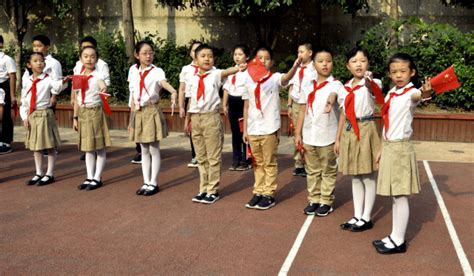 香港教育局：明年起中小学每天升国旗，一周举行一次升旗仪式