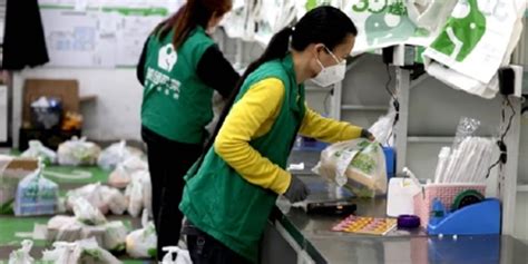 北京地区订单量激增 美团买菜分拣人员增加70%_手机新浪网
