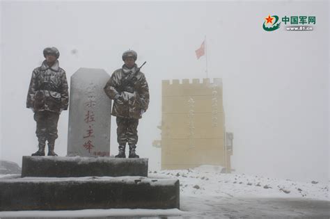 风雪中戍边的中国军人用青春与热血谱写动人乐章--图片频道--人民网