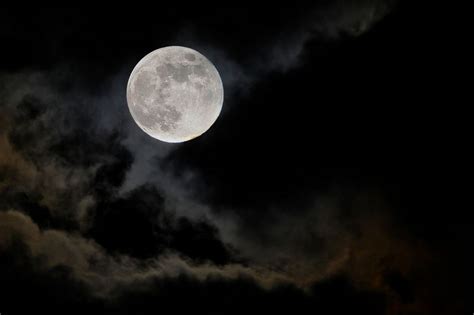 彩云追月背景视频
