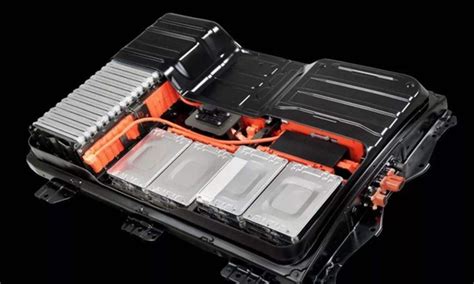 丰田固态电池原型车将于明年推出！十分钟即满电