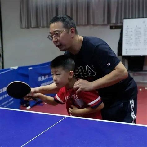 “老法师”有了新理念，这位乒乓球教练不断探索“体教融合”_周毅_上海市_杨浦